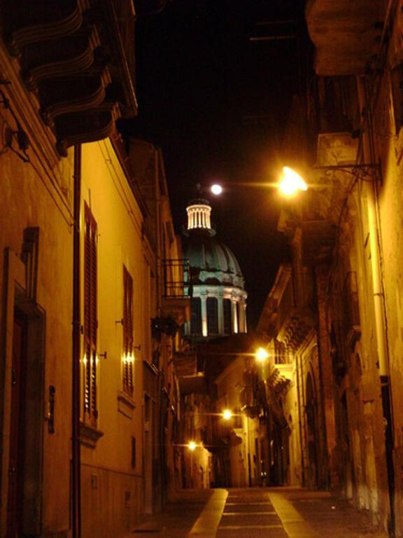 Ulivo Apartment Ragusa Bagian luar foto
